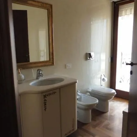 Apartment Via Grandi *